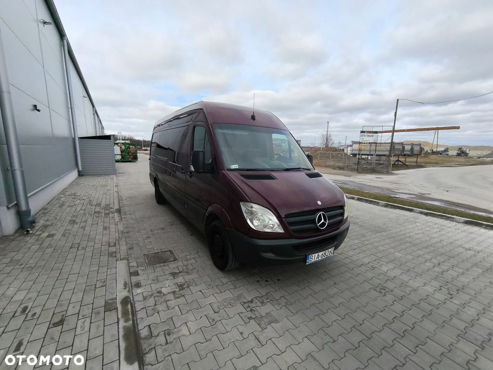 Mercedes-Benz Sprinter - 11