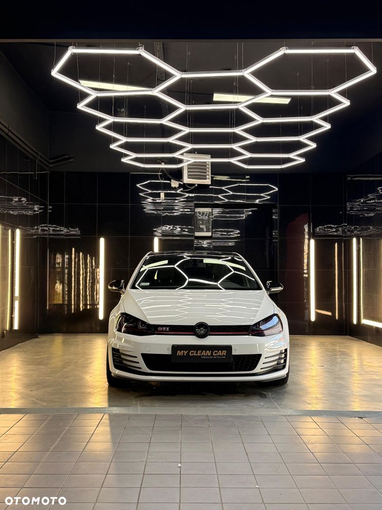 Volkswagen Golf 2.0 TSI BMT GTI Performance DSG - 4