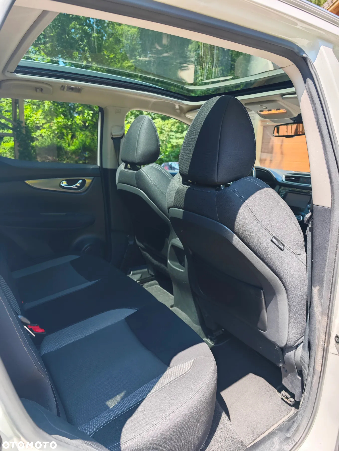 Nissan Qashqai 1.6 DIG-T N-Connecta - 12