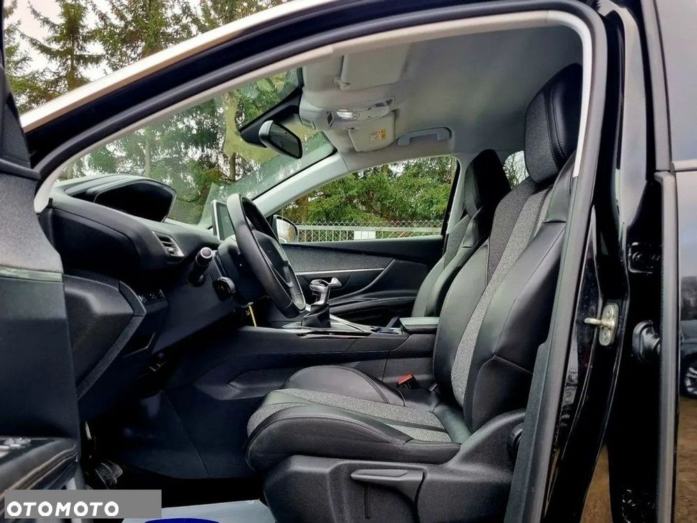 Peugeot 3008 1.2 PureTech Allure S&S - 9