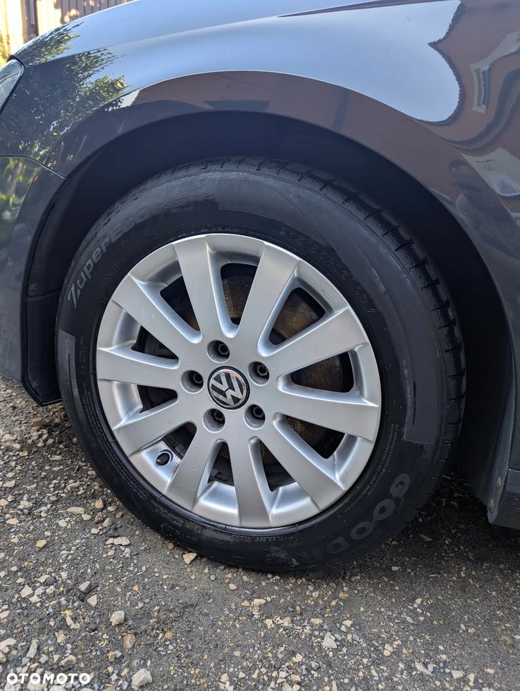 Volkswagen Passat 1.6 TDI Trendline - 21