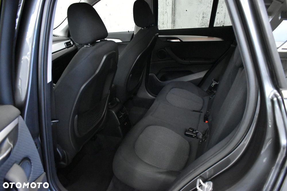 BMW X1 sDrive18i Business Edition - 19