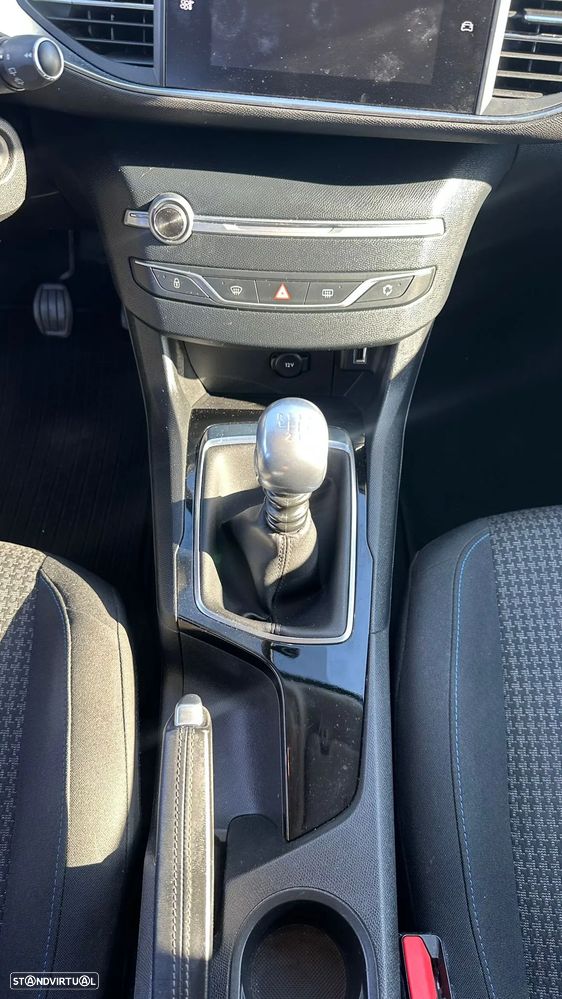 Peugeot 308 1.2 PureTech Style - 14