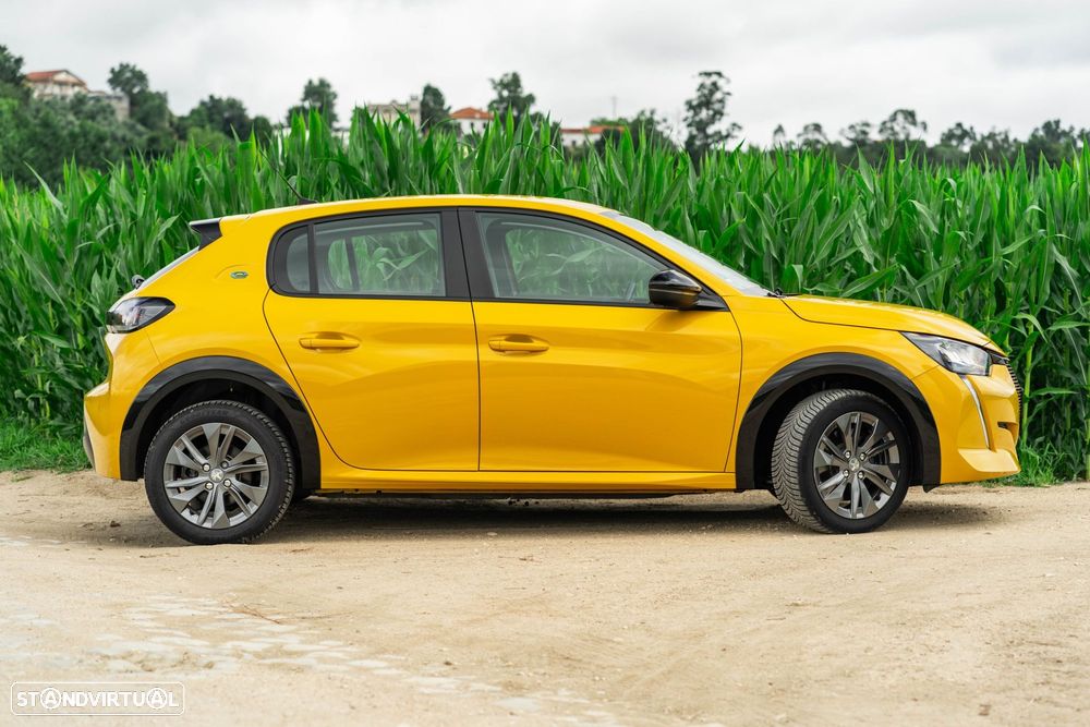 Peugeot e-208 50 kWh Active Pack - 12