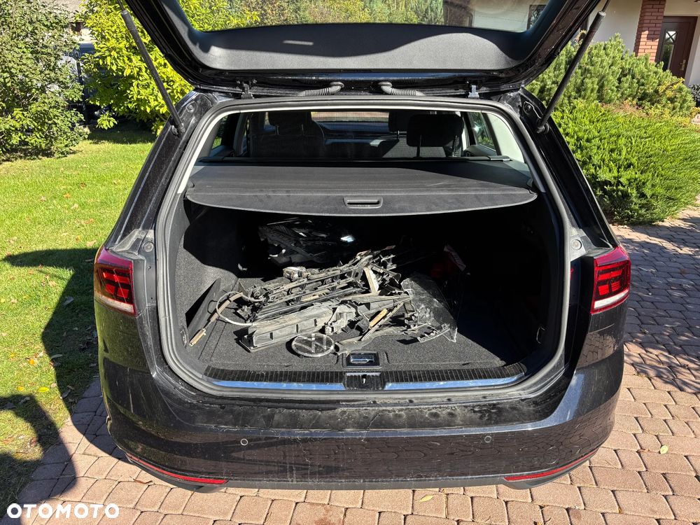Volkswagen Passat Variant 2.0 TDI SCR DSG - 28