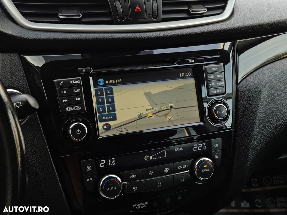 Nissan Qashqai 1.6 DCI Xtronic TEKNA - 23