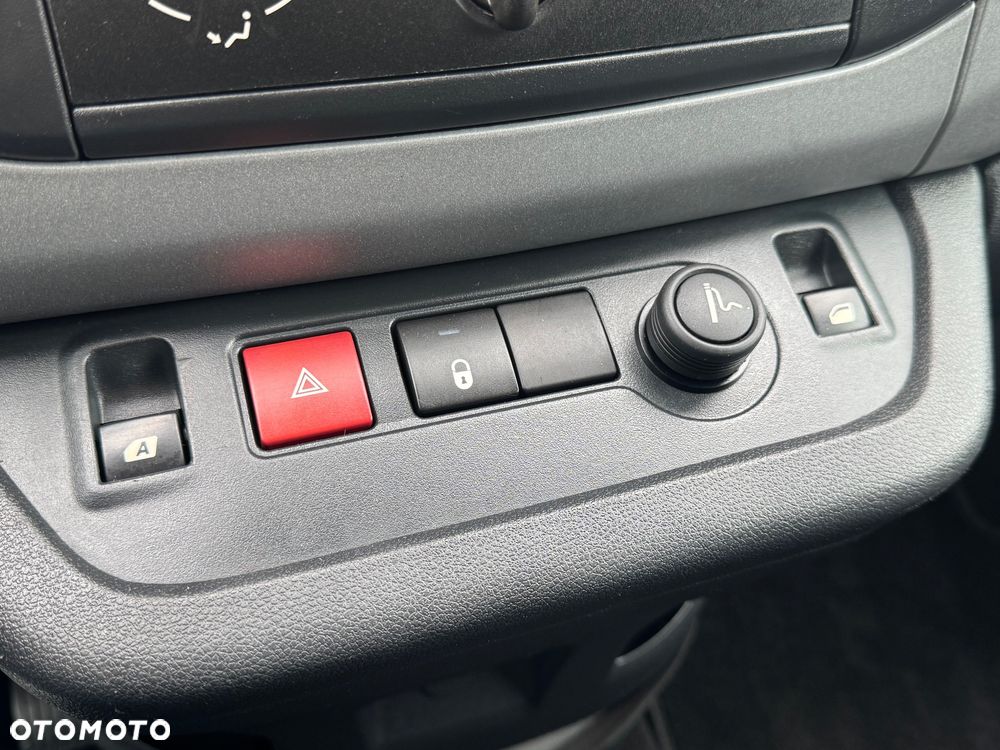 Citroën Berlingo Multispace e-HDi 90 FAP EGS6 Exclusive - 19