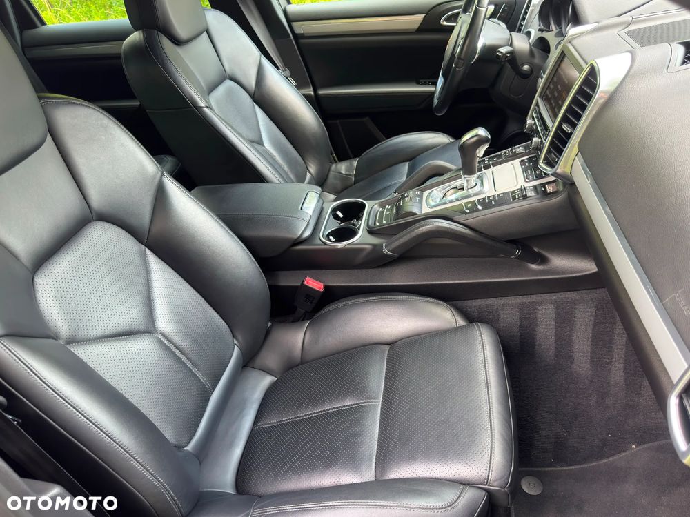 Porsche Cayenne Diesel Platinum Edition - 13