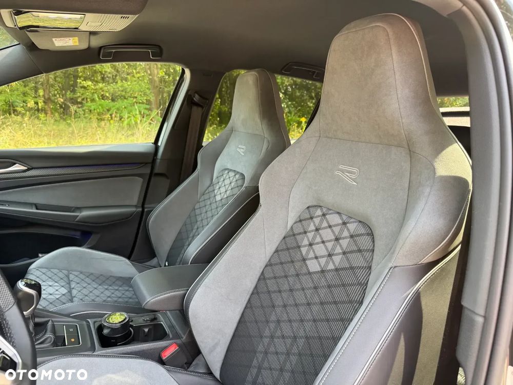 Volkswagen Golf VIII 1.5 TSI EVO R-Line - 11