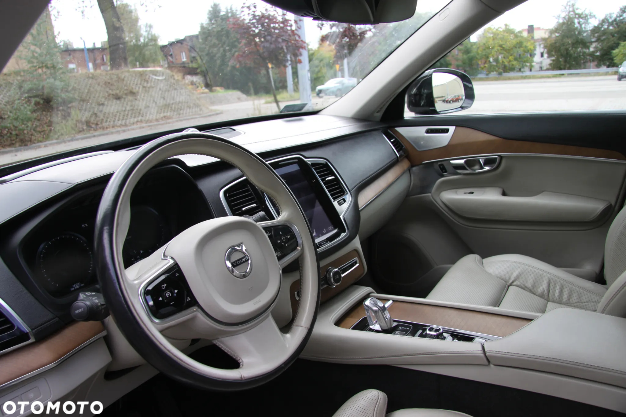 Volvo XC 90 T8 AWD Plug-In Hybrid Excellence - 9