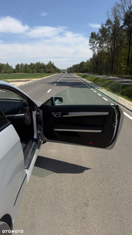 Mercedes-Benz Klasa E 350 CDI BlueEff - 15