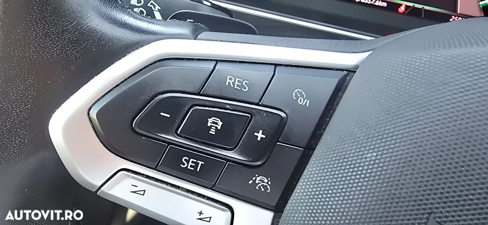 Volkswagen Tiguan 2.0 TDI SCR DSG Elegance - 24