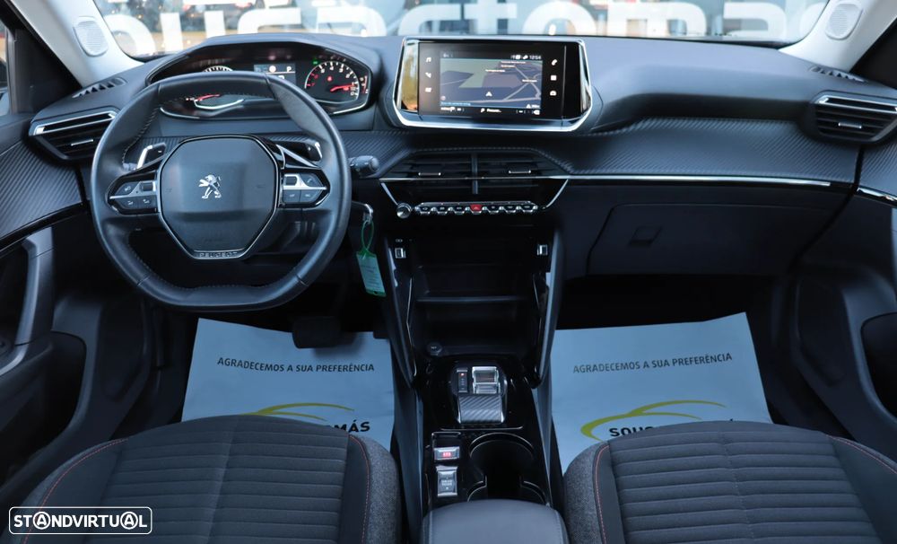 Peugeot 2008 1.2 PureTech Active EAT8 — fotografia 8