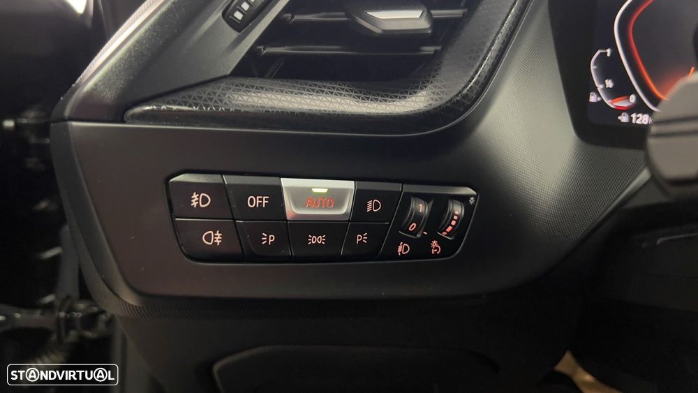 BMW 218 Gran Coupé - 26