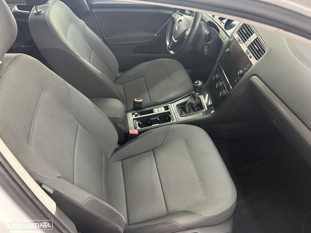 VW Golf 1.0 TSI Confortline - 25