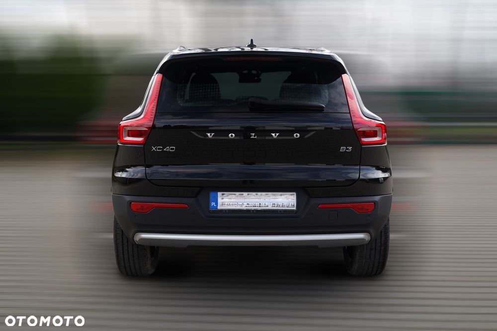 Volvo XC 40 B3 Plus Dark - 6