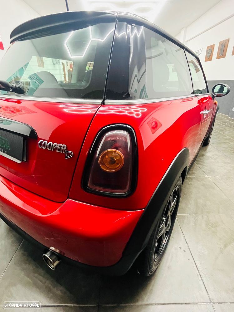 MINI 3 Portas Cooper D - 18