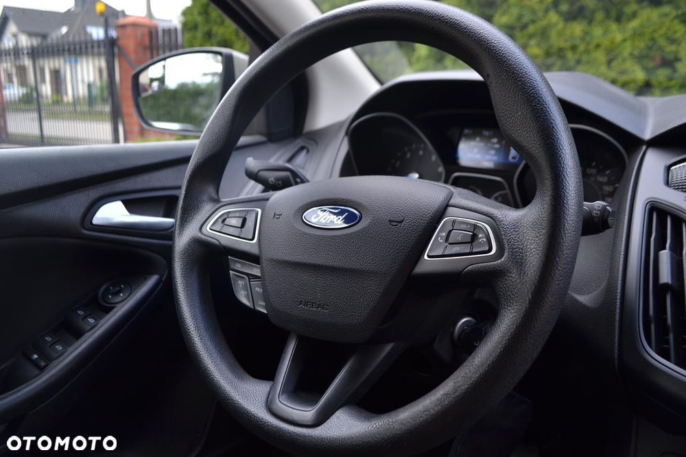 Ford Focus 1.6 Trend MPS6 - 23