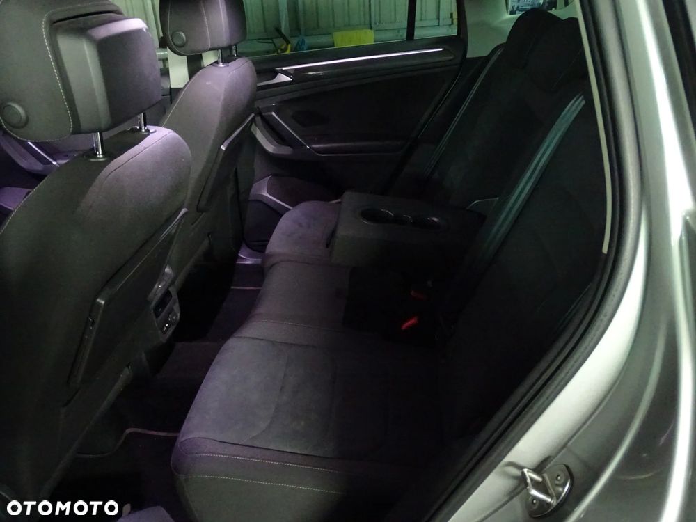 Volkswagen Tiguan - 33