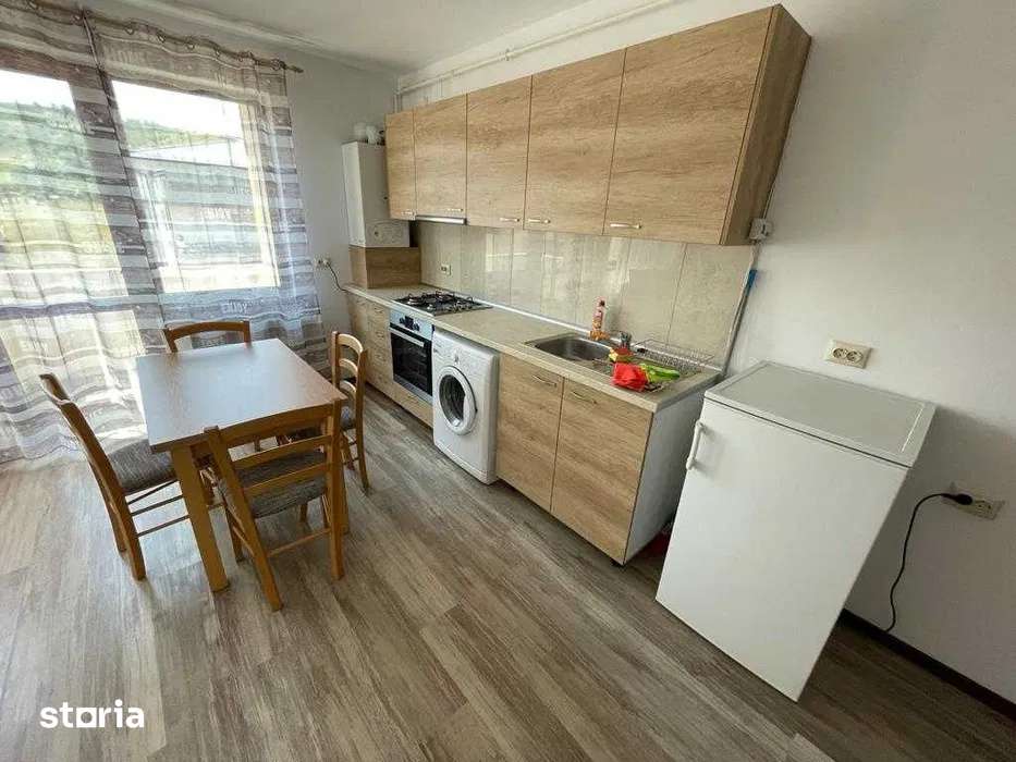 Apartament de vanzare 2 camere,zona Sesul de sus — fotografia 3