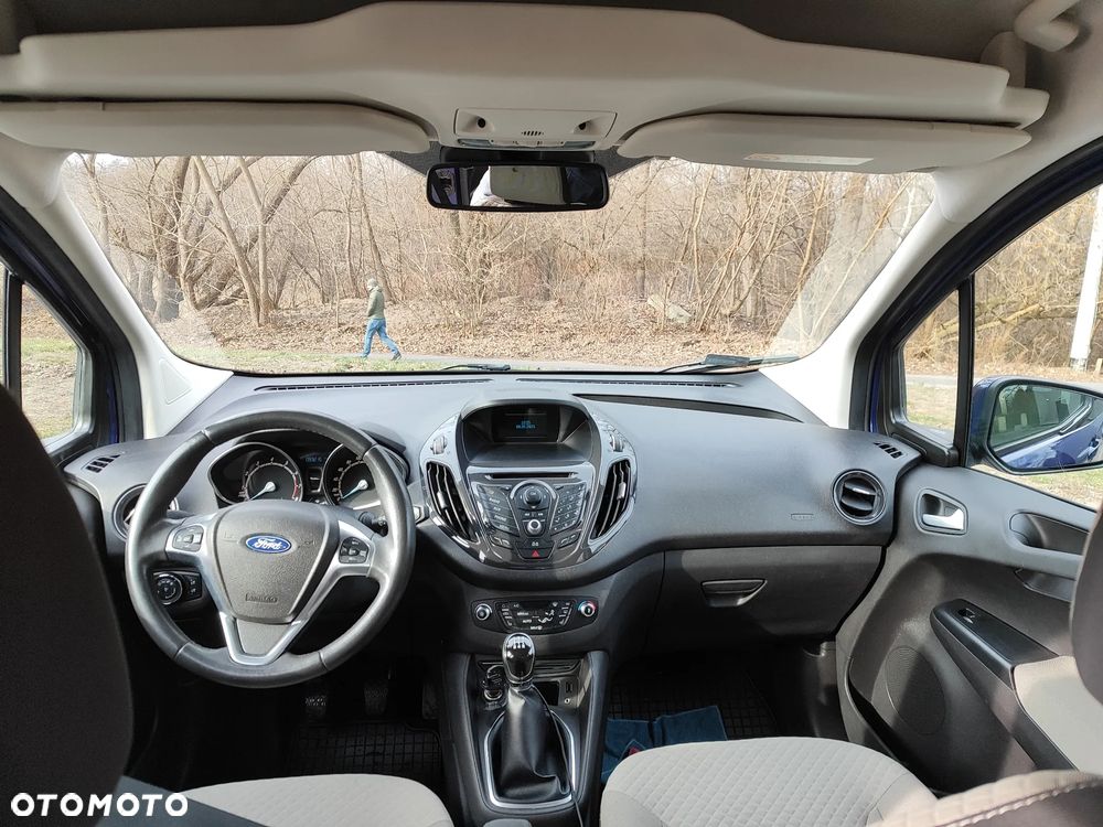 Ford Tourneo Courier 1.0 EcoBoost Titanium - 25