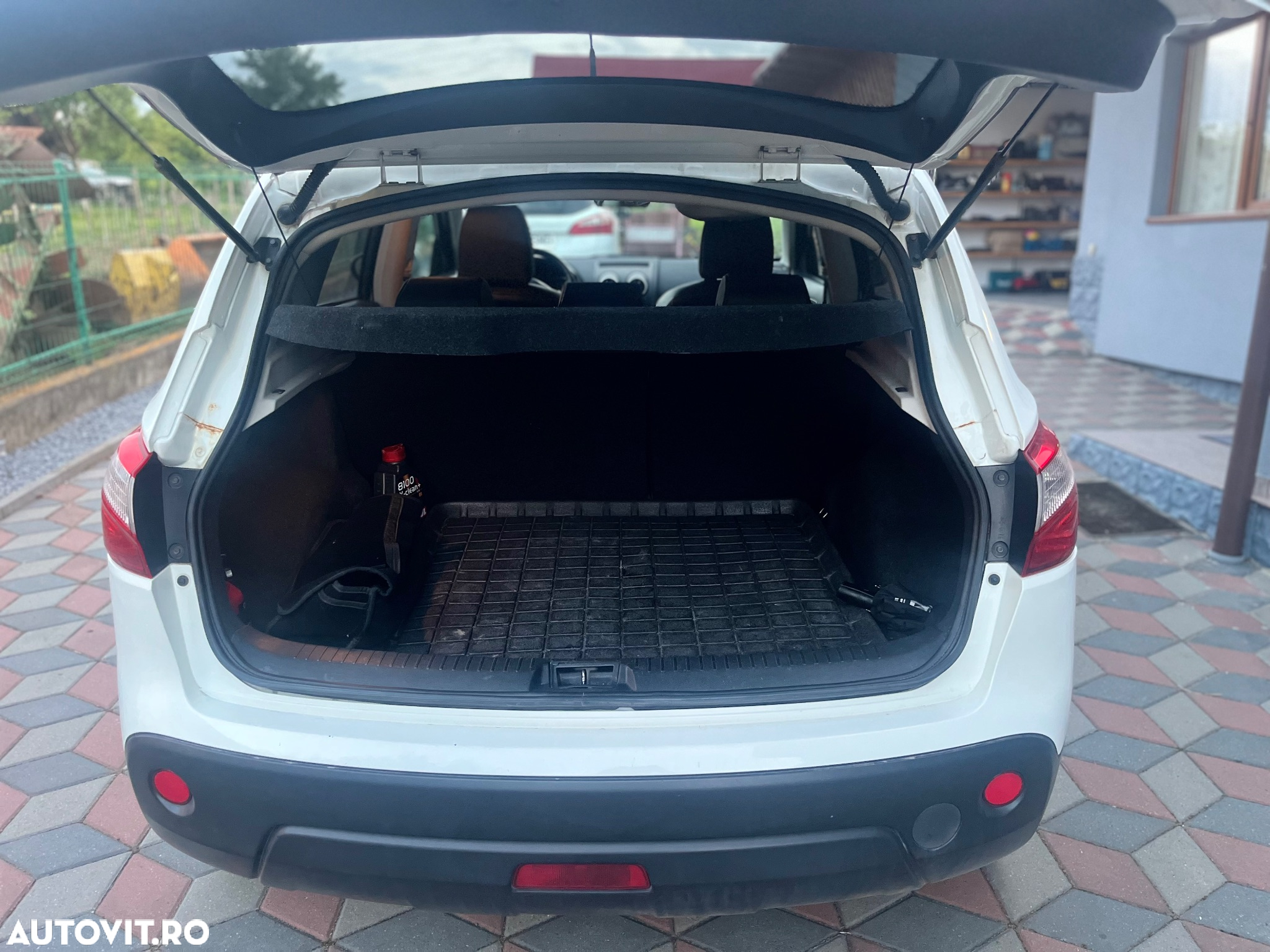 Nissan Qashqai 2.0 DCI DPF Tekna - 6
