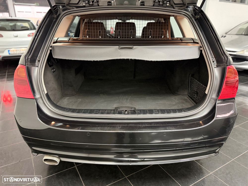 BMW 318 d Navigation Sport - 9