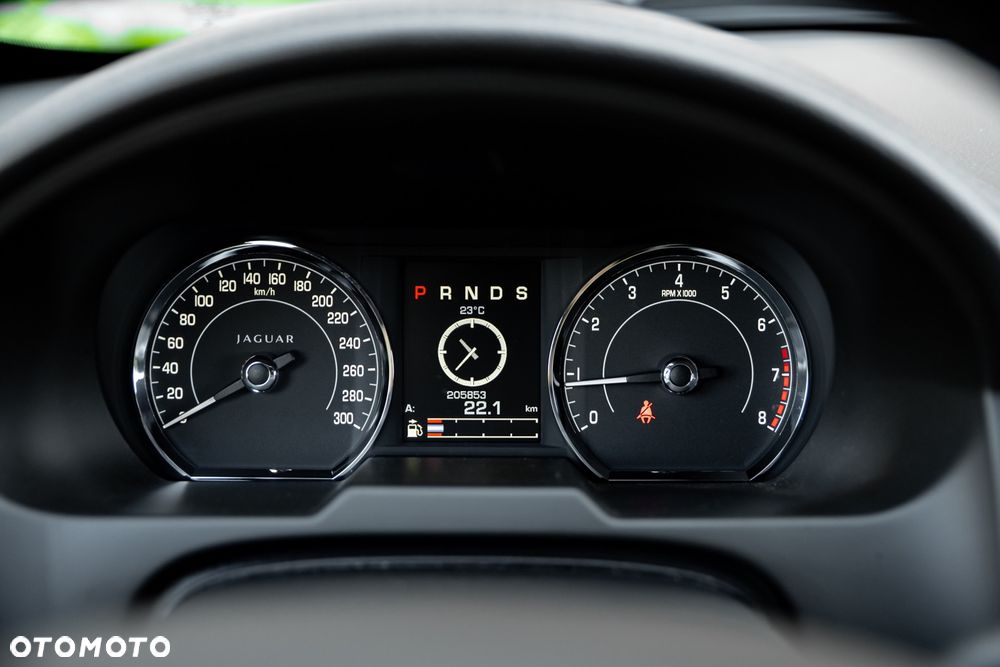 Jaguar XF 2.0 T Premium Luxury - 29