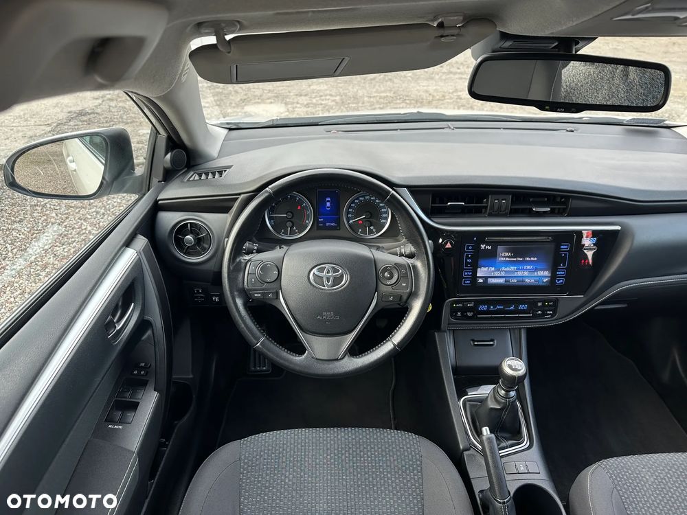 Toyota Corolla - 14