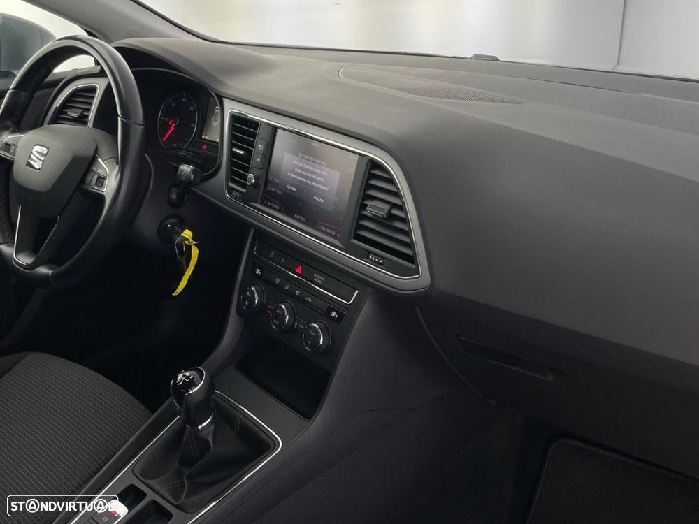 SEAT Leon 1.6 TDI Style S/S — fotografia 23