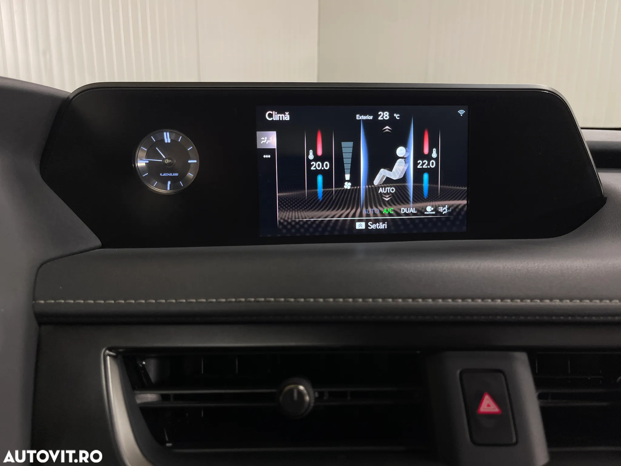 Lexus UX 250h 2.0L HEV 20H- (178 HP) 4X2 CVT Business - 16