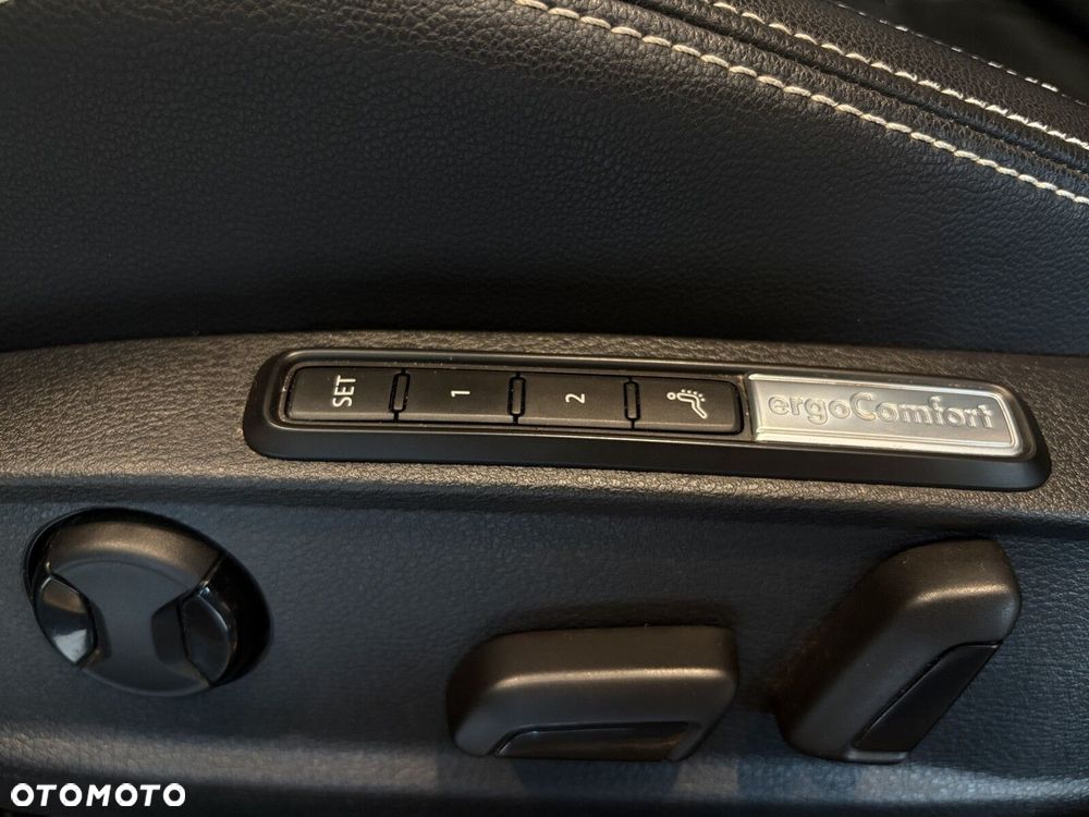 Volkswagen Passat Variant - 11