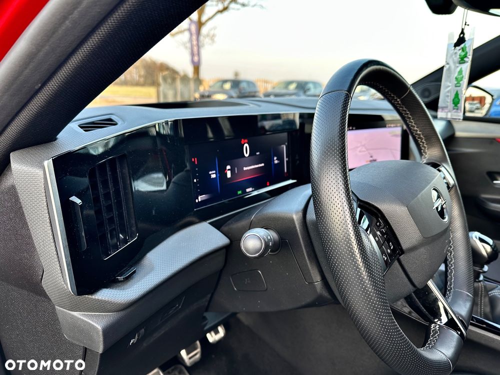 Opel Astra 1.2 Turbo GS - 15