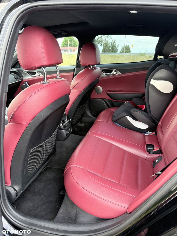 Kia Stinger 2.0 T-GDI GT Line - 26
