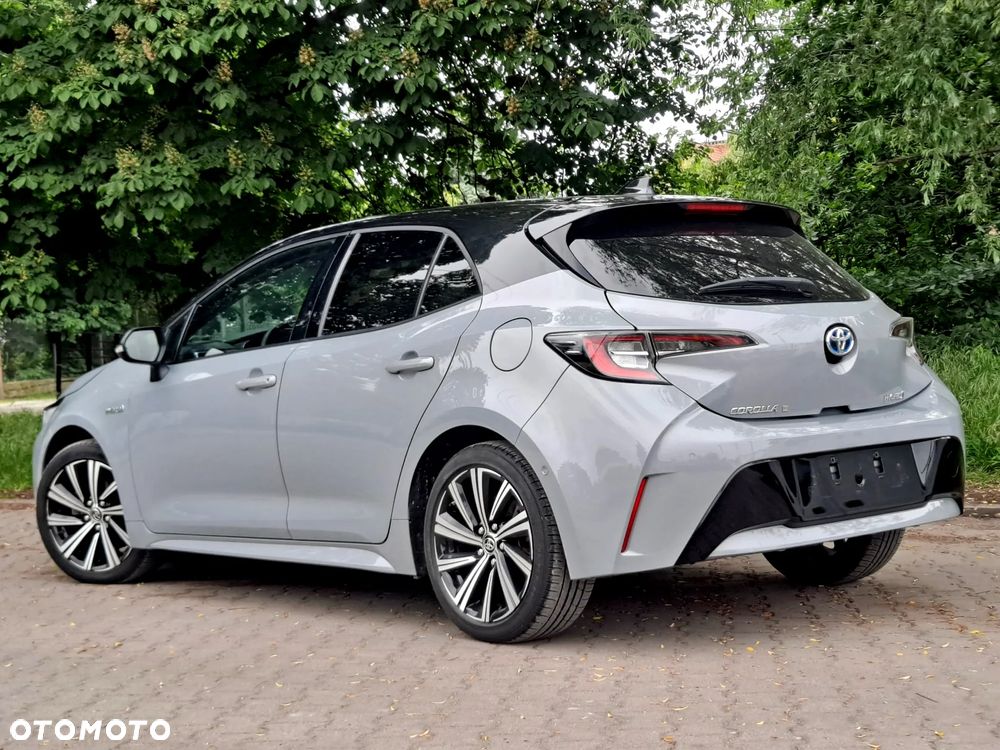 Toyota Corolla - 4