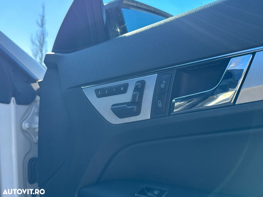 Mercedes-Benz E 250 BlueEFFICIENCY 7G-TRONIC Avantgarde - 20