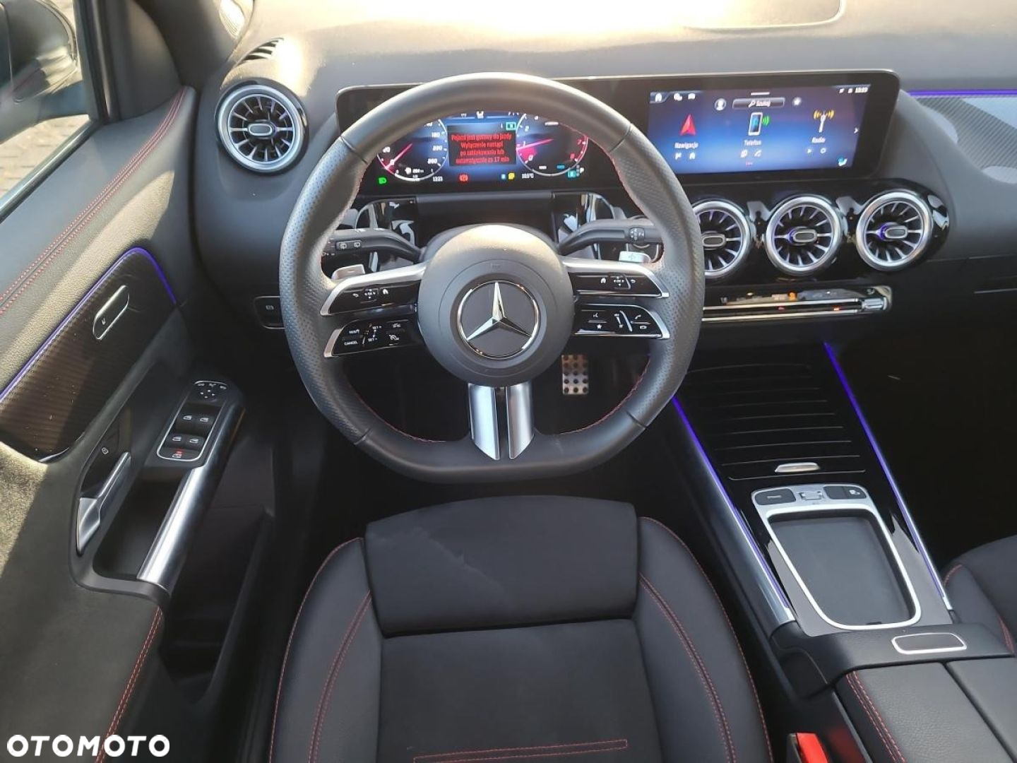 Mercedes-Benz GLA - 14