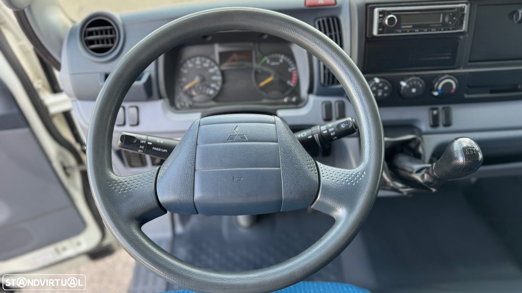 Mitsubishi Canter 3C13 C/Lonas - 6