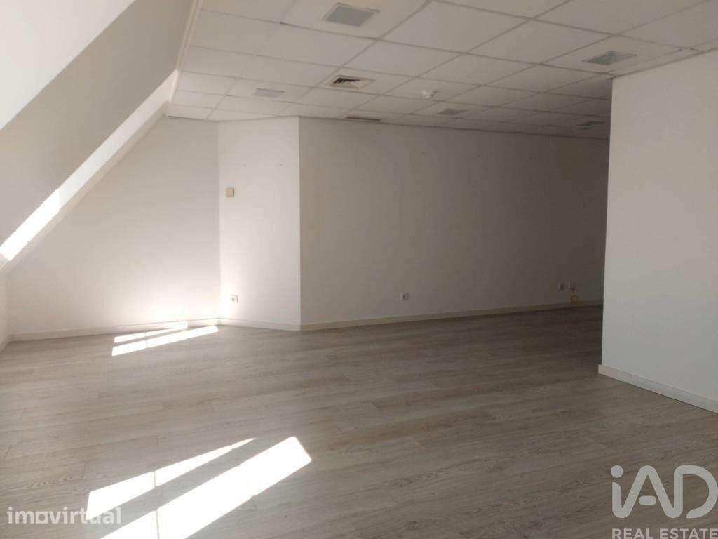 Escritório em Santa Maria Maior de 44,00 m2