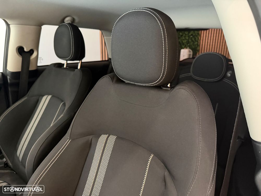 MINI 3 Portas Cooper SE Essential - 19