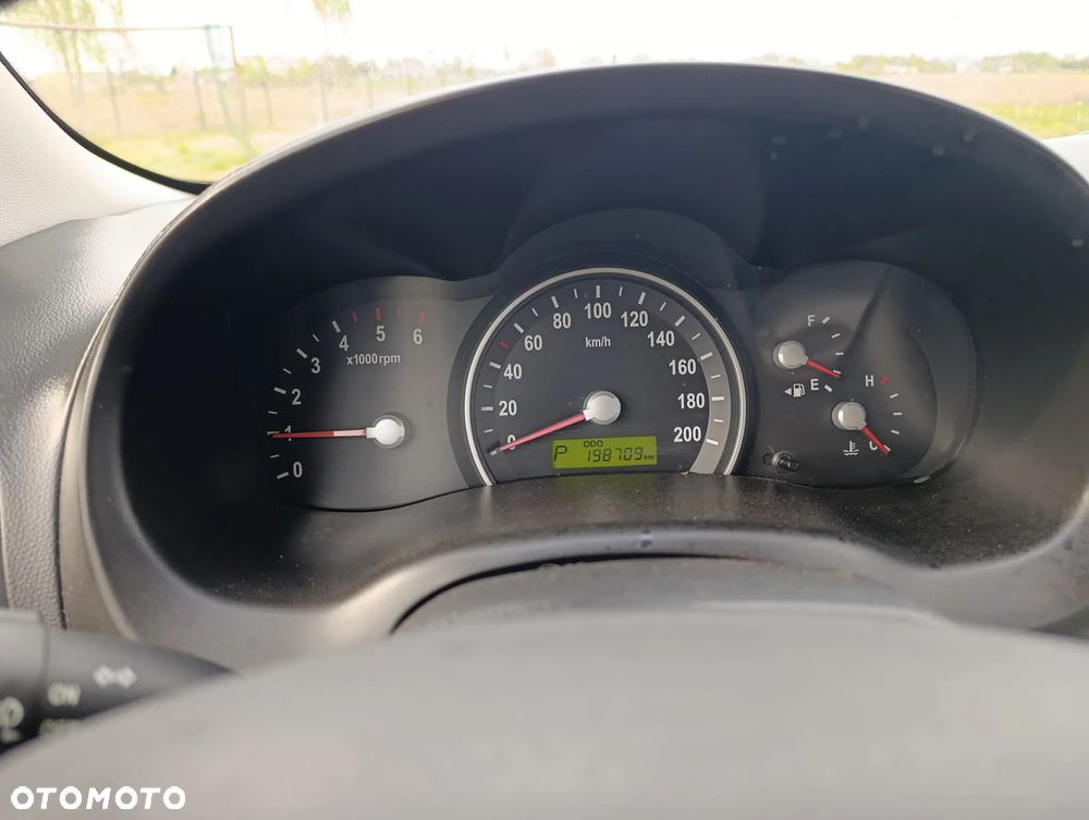 Kia Carnival - 9