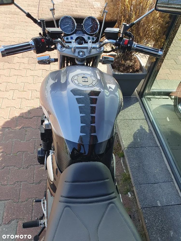 Yamaha XJR - 25