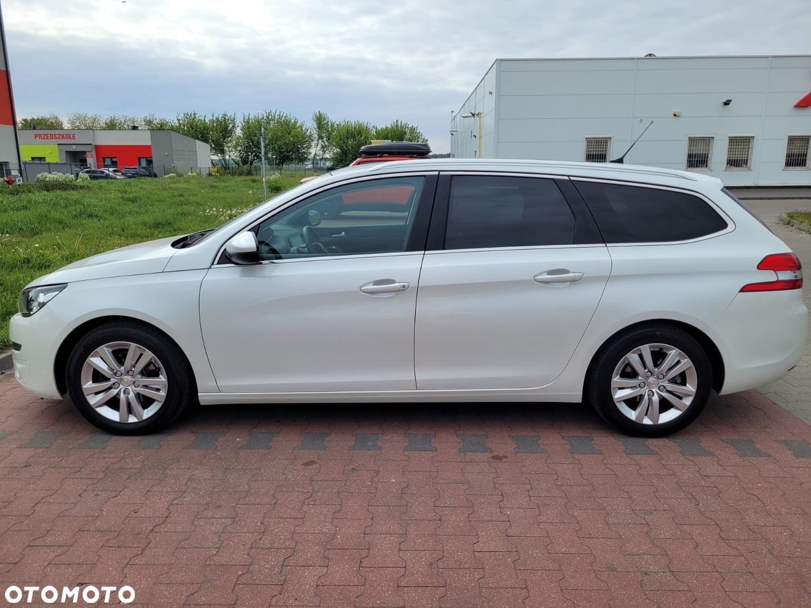 Peugeot 308 SW 1.6 BlueHDi Active S&S - 10