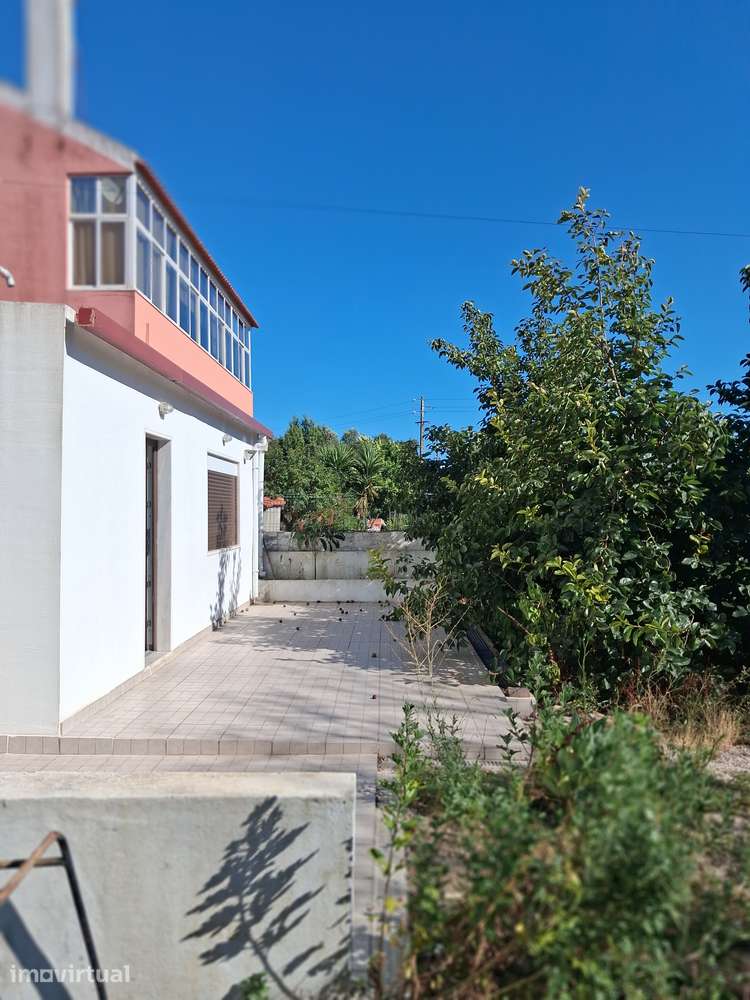 T3 remodelado em Cardosas, com 2 casas de banho e 175m2 de área útil - Grande imagem: 2/28