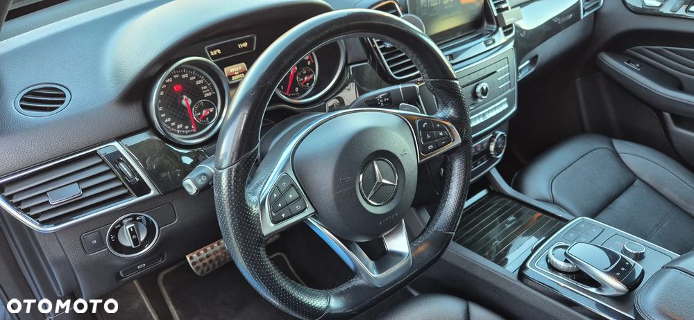 Mercedes-Benz GLE - 16