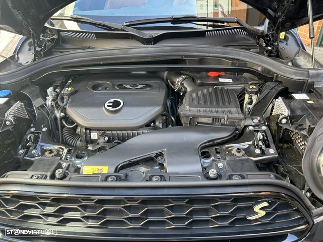MINI Countryman Cooper SE ALL4 Auto - 33