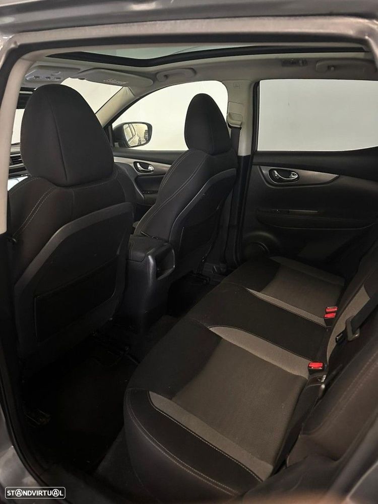 Nissan Qashqai 1.2 DIG-T N-Connecta 18 - 11