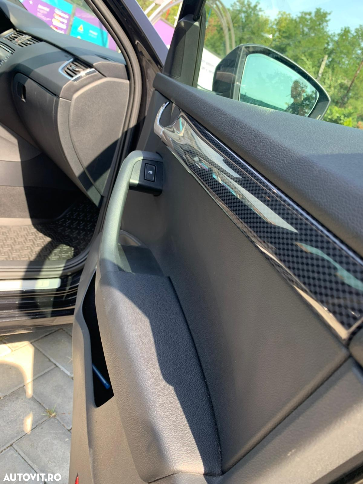 Skoda Octavia 2.0 TDI RS DSG - 15