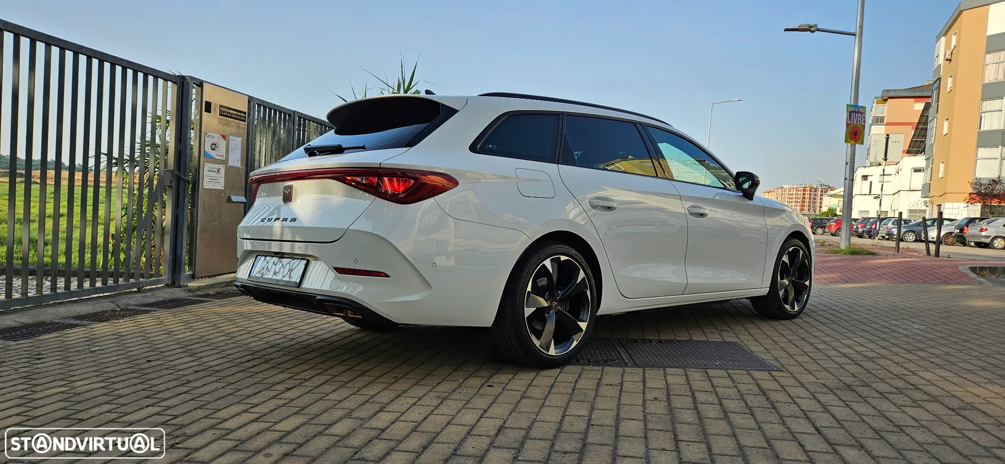 Cupra Leon ST 1.4 e-Hybrid MID DSG - 11