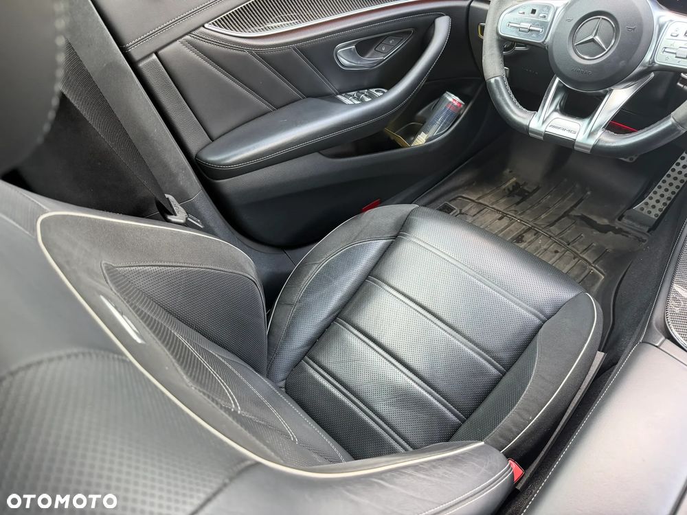 Mercedes-Benz Klasa E AMG 63 S 4Matic+ AMG Speedshift MCT-9G - 27